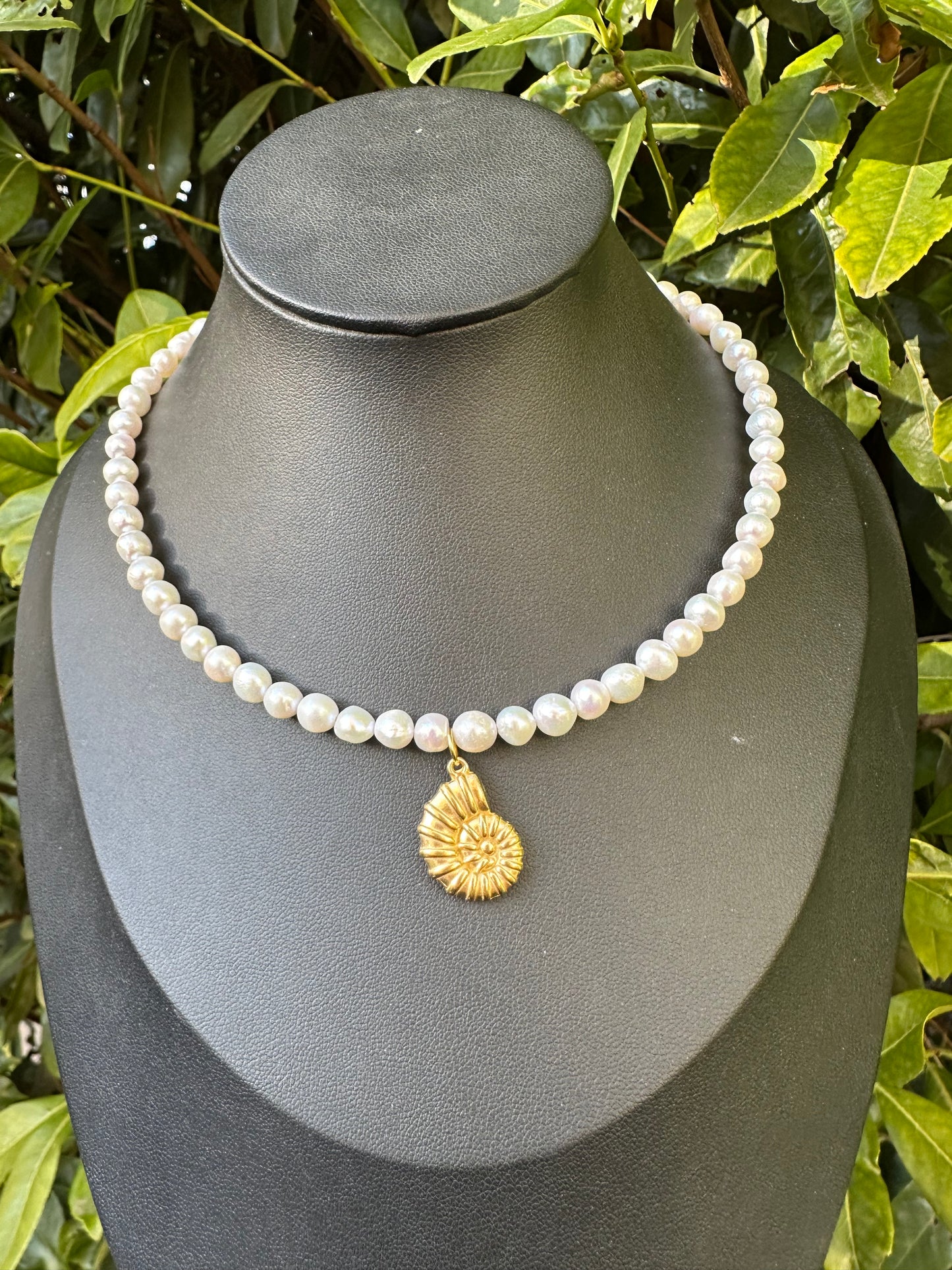 Collier de perles d’eau douce - Breloque personnalisable