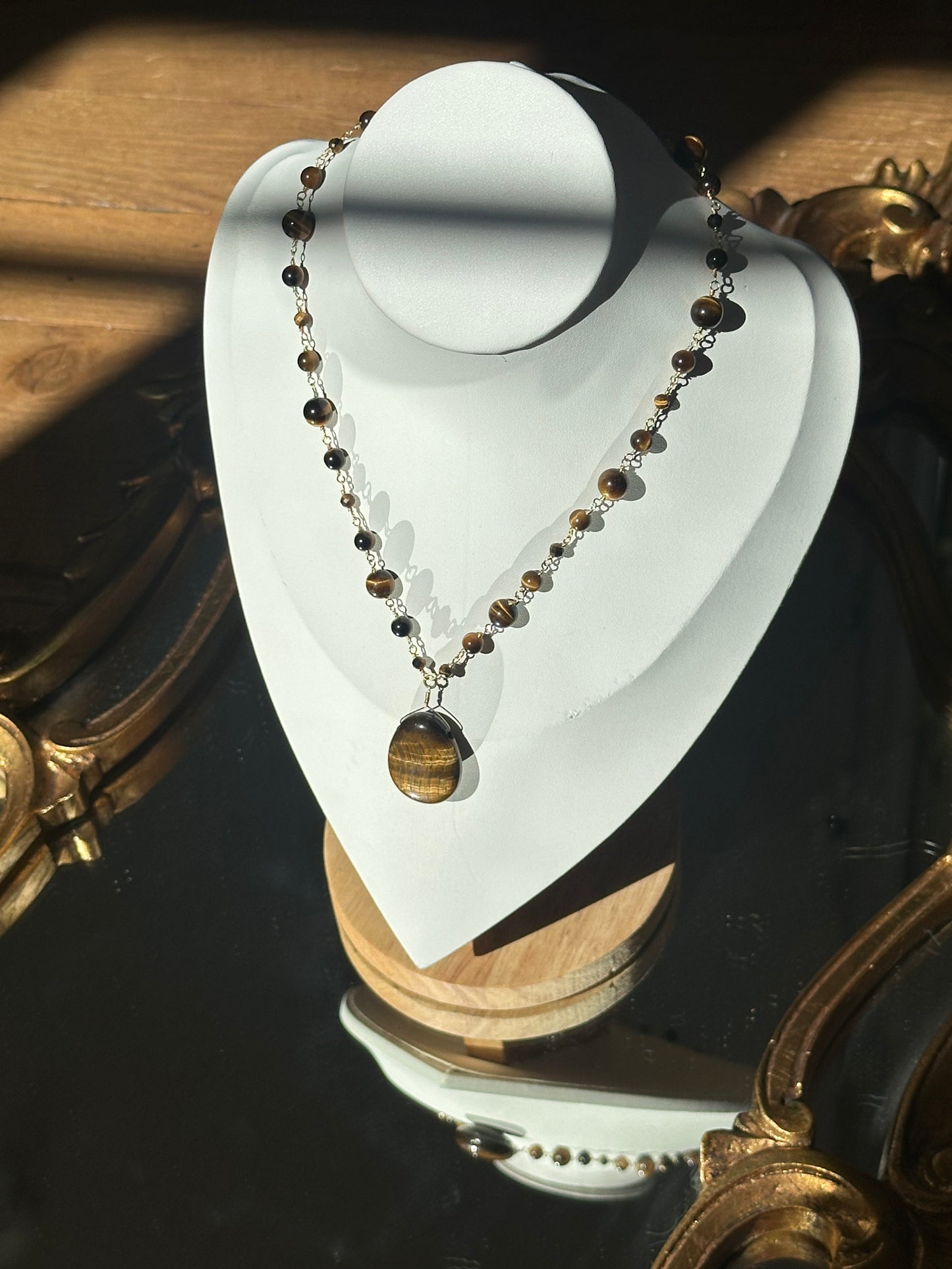 Collier « Tora » reproductible - Œil de tigre